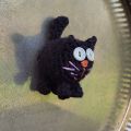 włóczkowy czarny kot