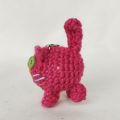 różowy kot brelok