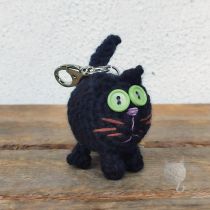 czarny kot brelok na szydełku