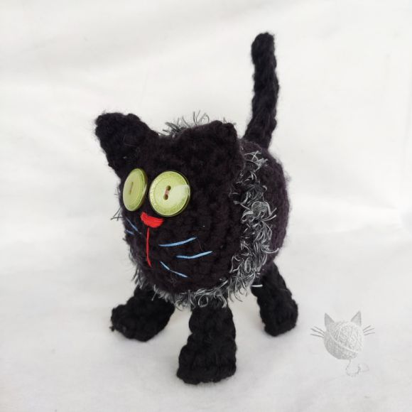 szydełkowy czarny kot